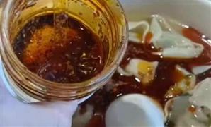 男子嫌一碗餛飩58元太貴倒光辣椒油 我國餐飲服務(wù)行業(yè)發(fā)展現(xiàn)狀如何？