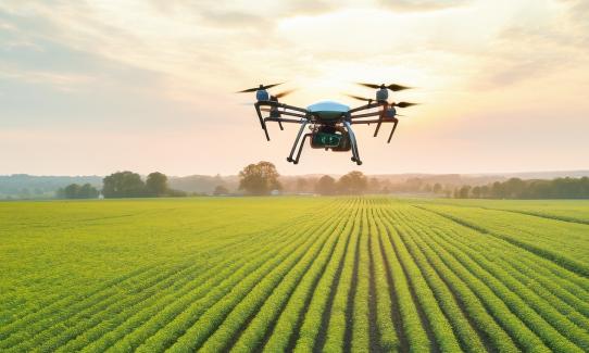 2023年國內(nèi)農(nóng)業(yè)植保無人機(jī)行業(yè)發(fā)展分析 預(yù)計(jì)2026年農(nóng)業(yè)機(jī)器人市場規(guī)模將達(dá)到10.44億元