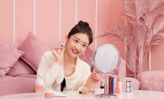 2023年國內(nèi)唇彩行業(yè)市場(chǎng)現(xiàn)狀深度調(diào)查分析