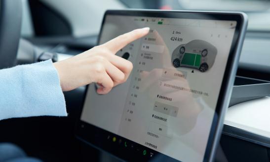 中國車載HUD行業(yè)市場現(xiàn)狀及投資機會分析2024