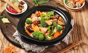 2025年中國(guó)外賣餐飲行業(yè)市場(chǎng)現(xiàn)狀趨勢(shì)研究及競(jìng)爭(zhēng)格局分析